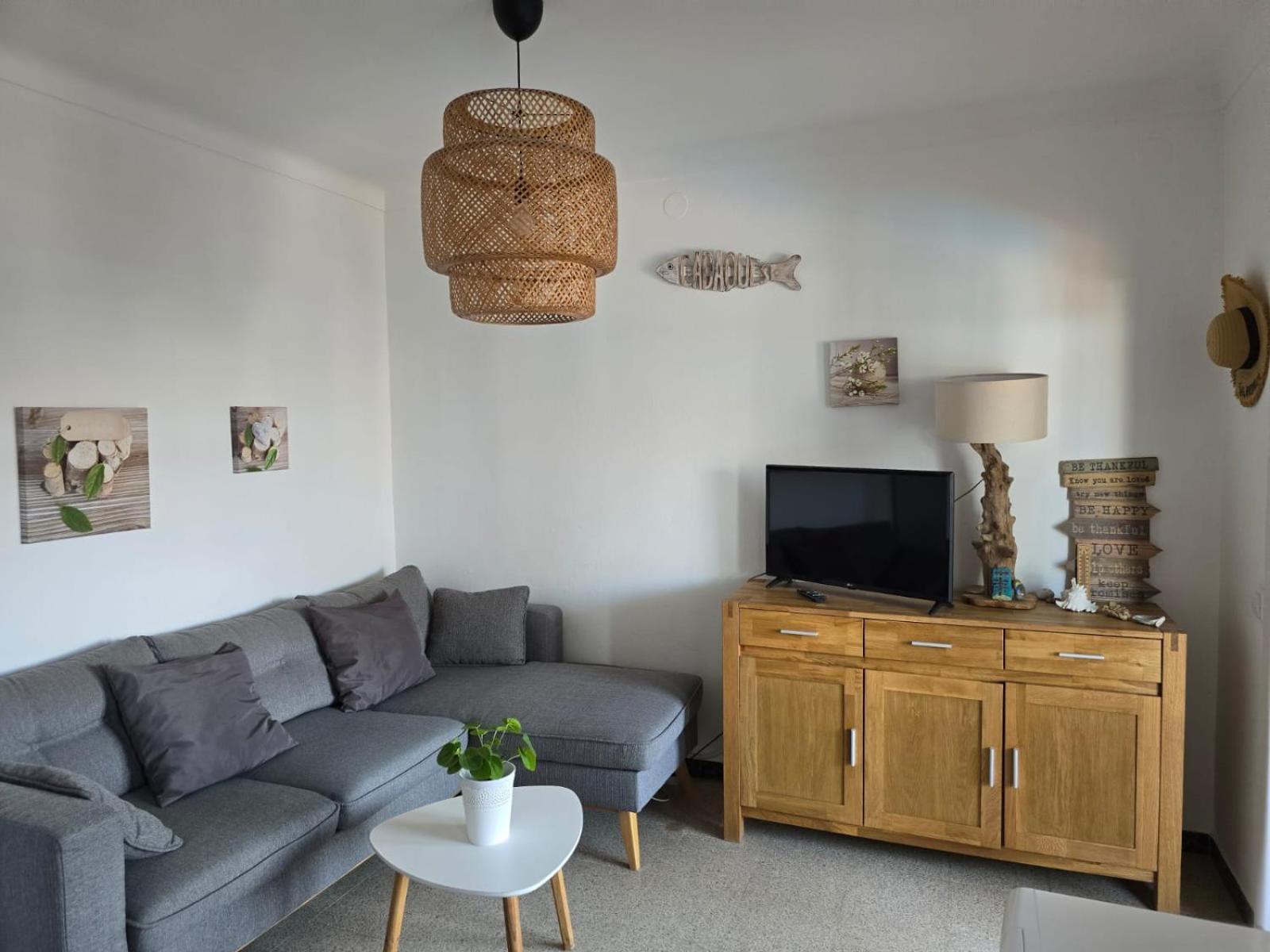 Cosy Apartment Of L'Escala Beach Buitenkant foto