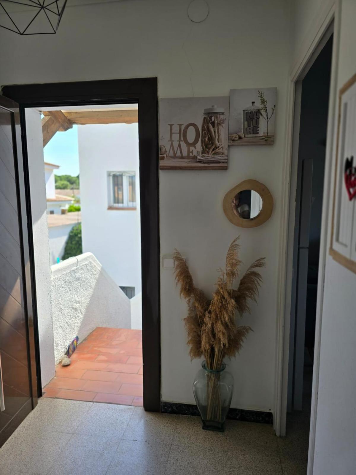 Cosy Apartment Of L'Escala Beach Buitenkant foto